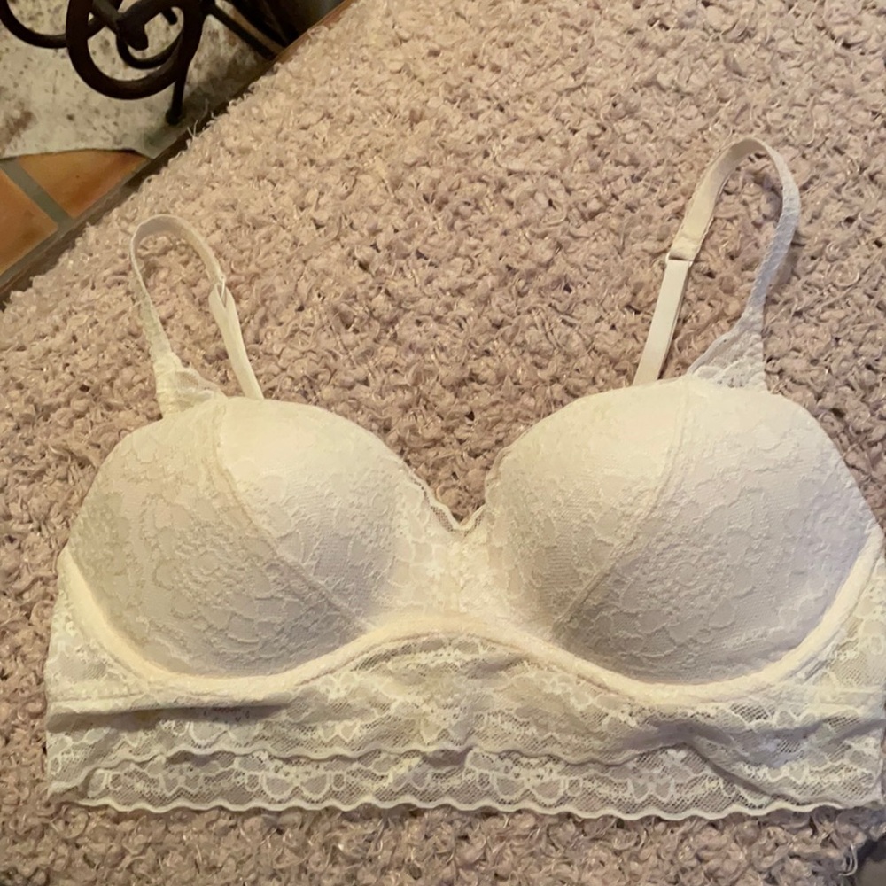 Victoria’s Secret Pink bra